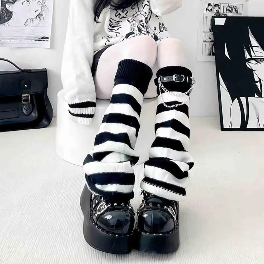 Gotyckie ocieplacze na nogi w  – Boot Sock Slouchy recenzja i cena